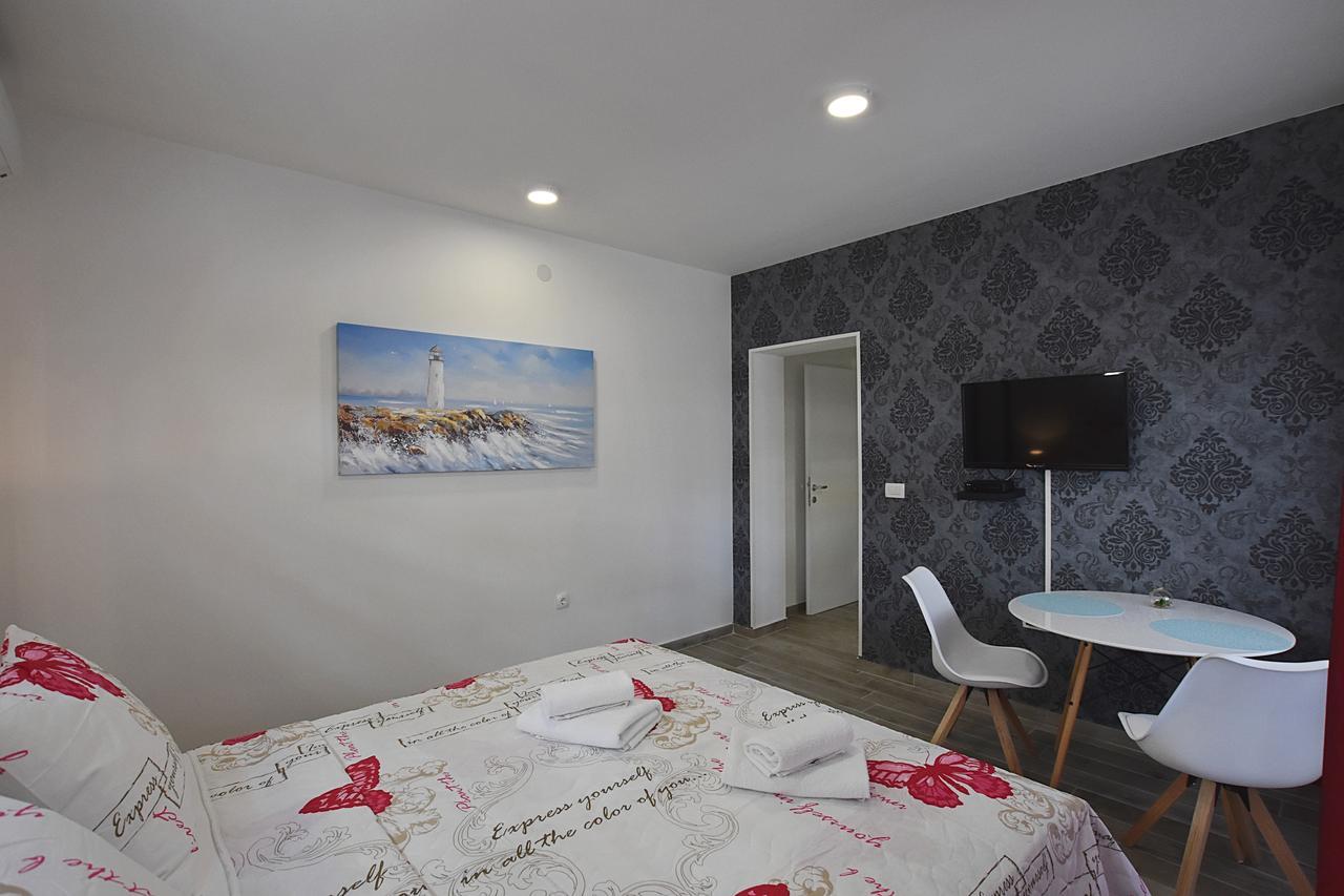 Borna & Roko Apartments Free Parking Задар Екстер'єр фото
